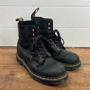 Dr. Martens pascal aw501 women’s size 9 lace up boots black